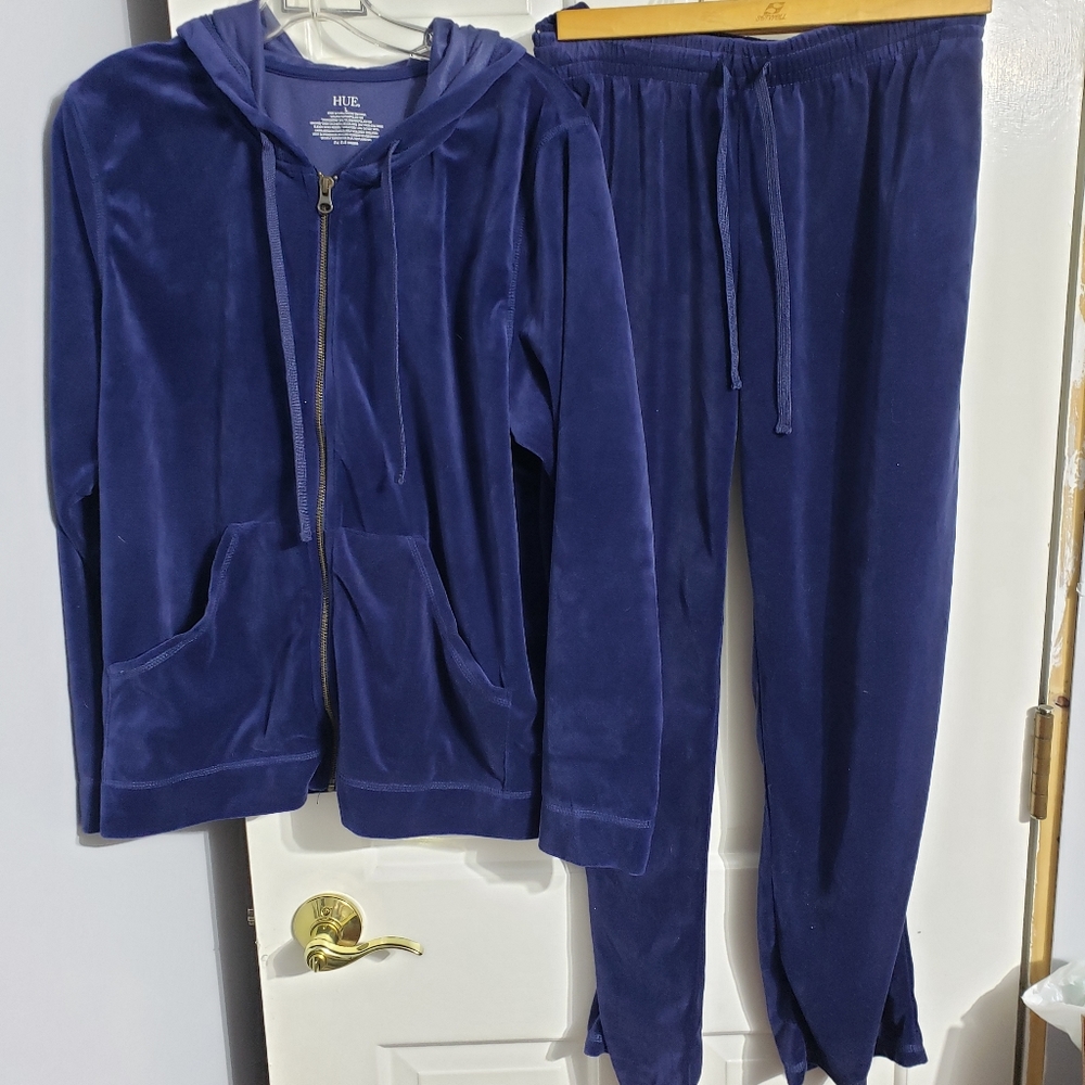 Hue Velour Lounge Set